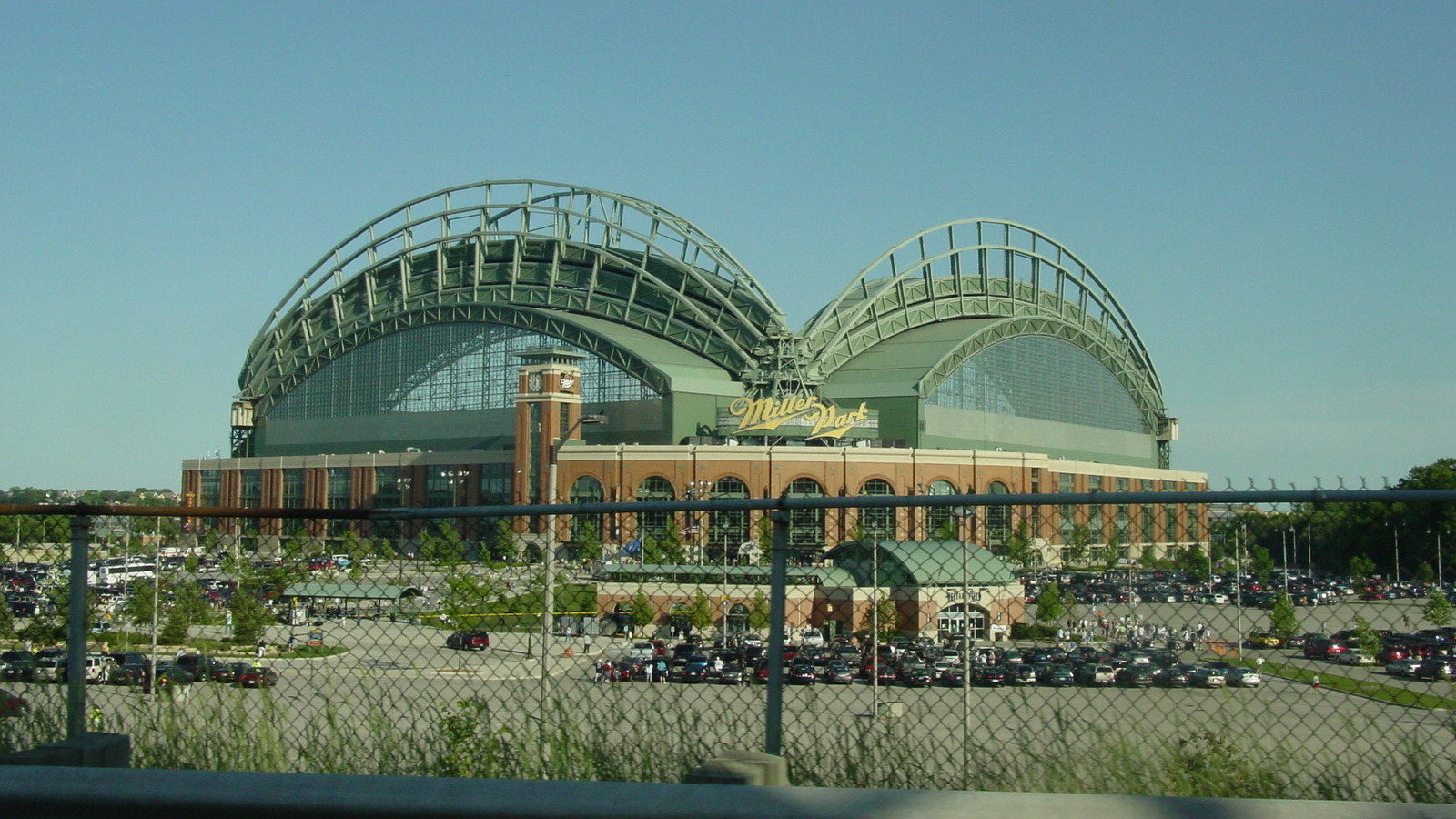 A 2005 photograph of Miller Park